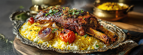 Photo d'un Gigot d’agneau, riz safrané
